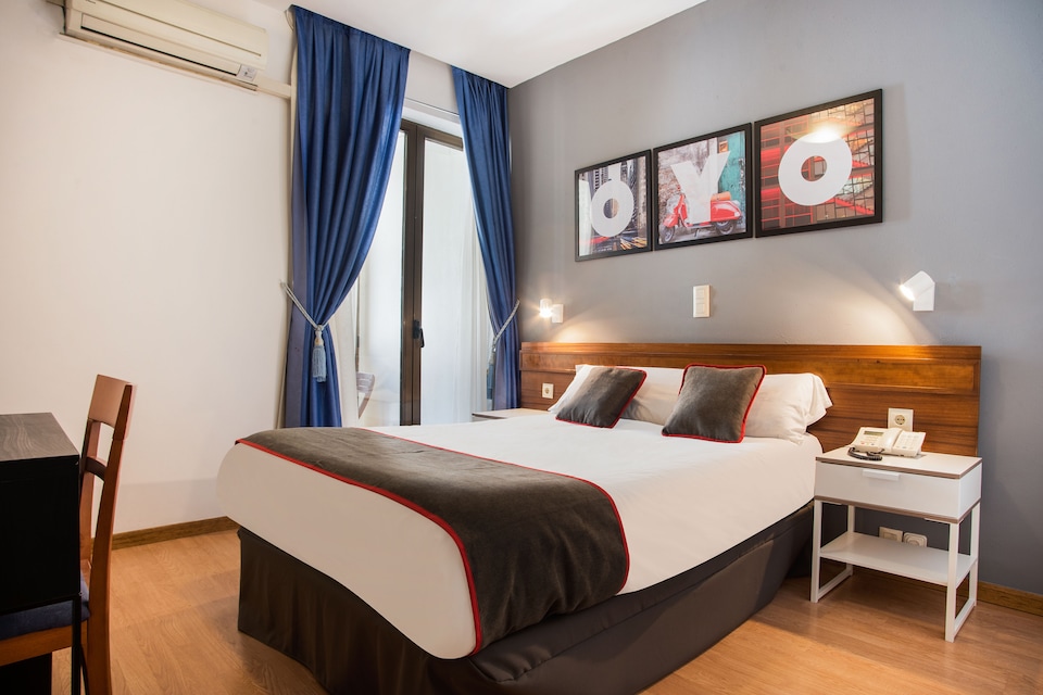 OYO Hostal Felipe V, Centro Spain, Madrid