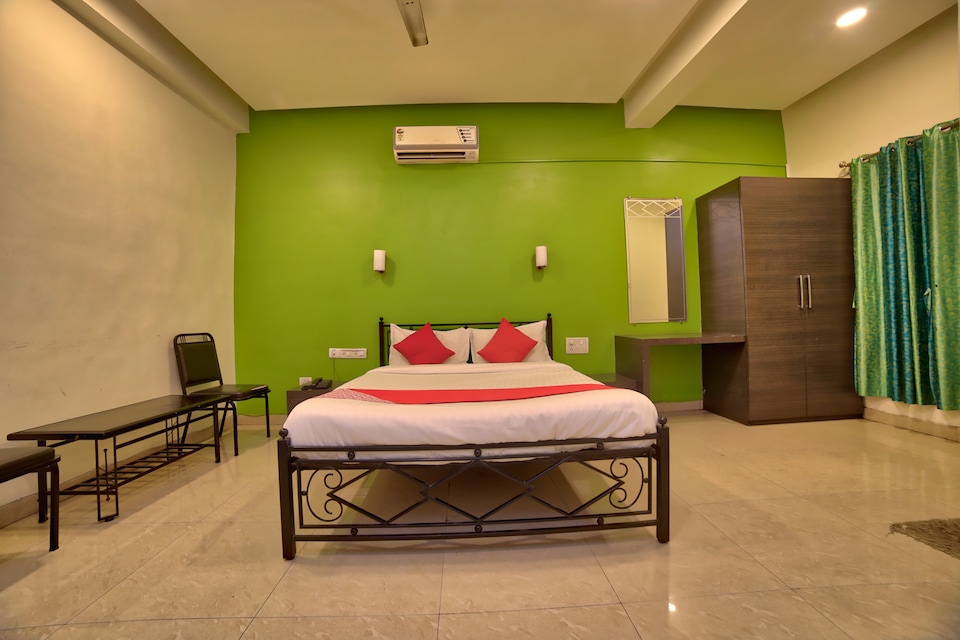 OYO 49957 Star Palace, Sitabuldi Nagpur, Nagpur