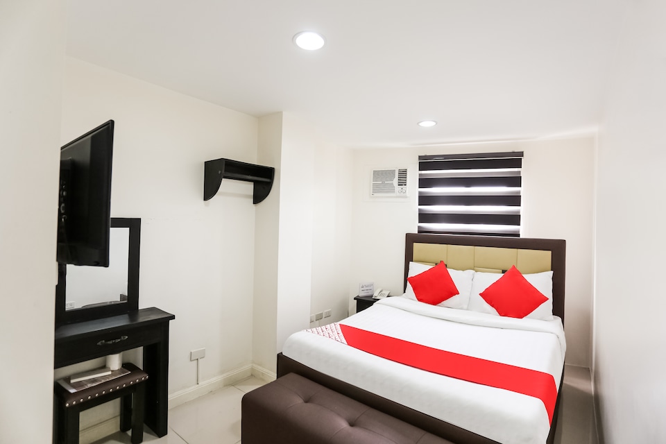 OYO 393 Triangle Apartelle, Sampaloc Manila, Manila