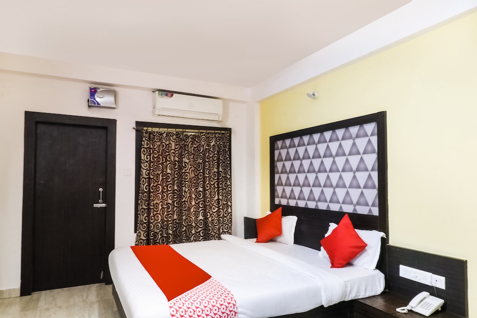 Flagship Hotel G R Palace, Swargdwar Puri, Puri