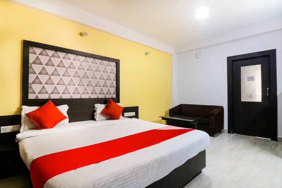 Flagship Hotel G R Palace, Swargdwar Puri, Puri