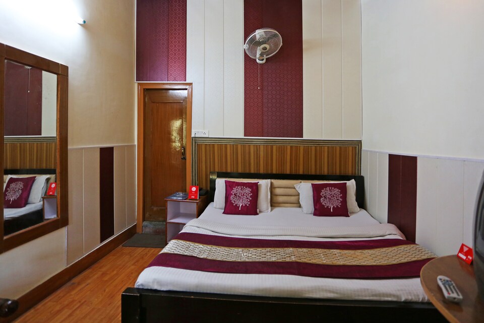 OYO 4888 Hotel Moon 1, Highcourt Nainital, Nainital