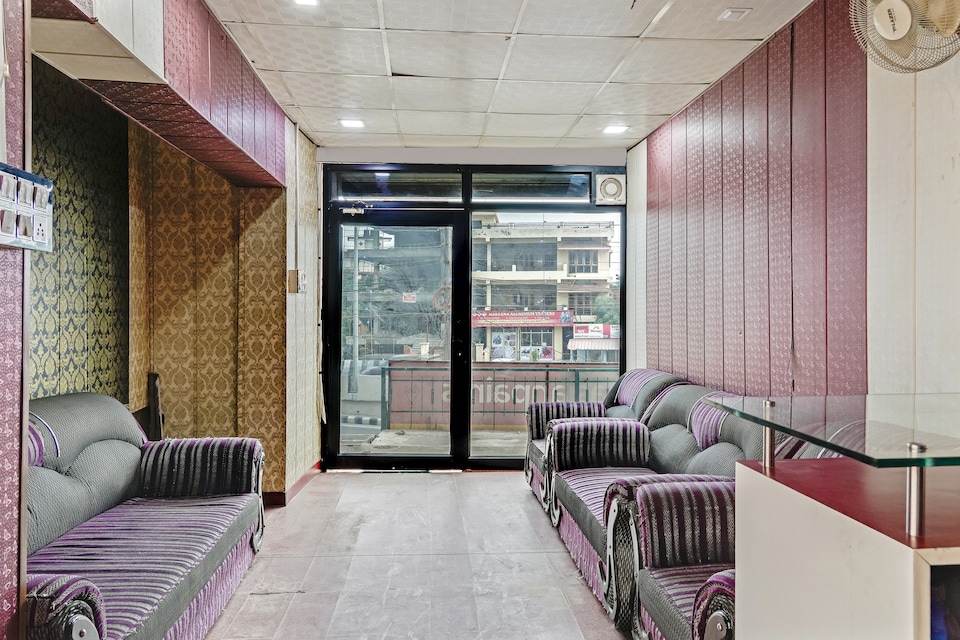 live on dhn810, Dehradun ISBT, Dehradun