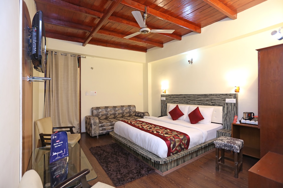 OYO 4889 Hotel Moon 2, Highcourt Nainital, Nainital