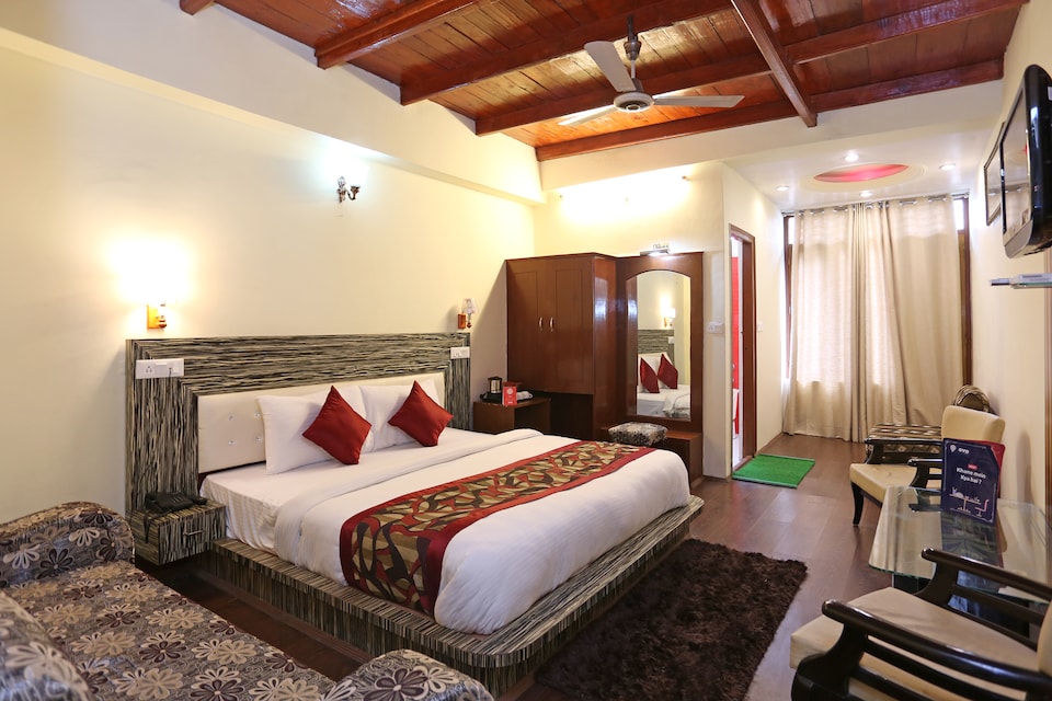 OYO 4889 Hotel Moon 2, Highcourt Nainital, Nainital