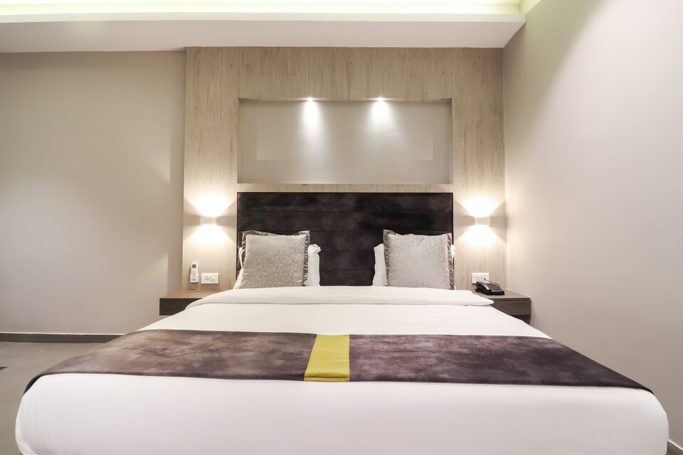 Palette - Kingston Resort, Mall Road Kanpur, Kanpur