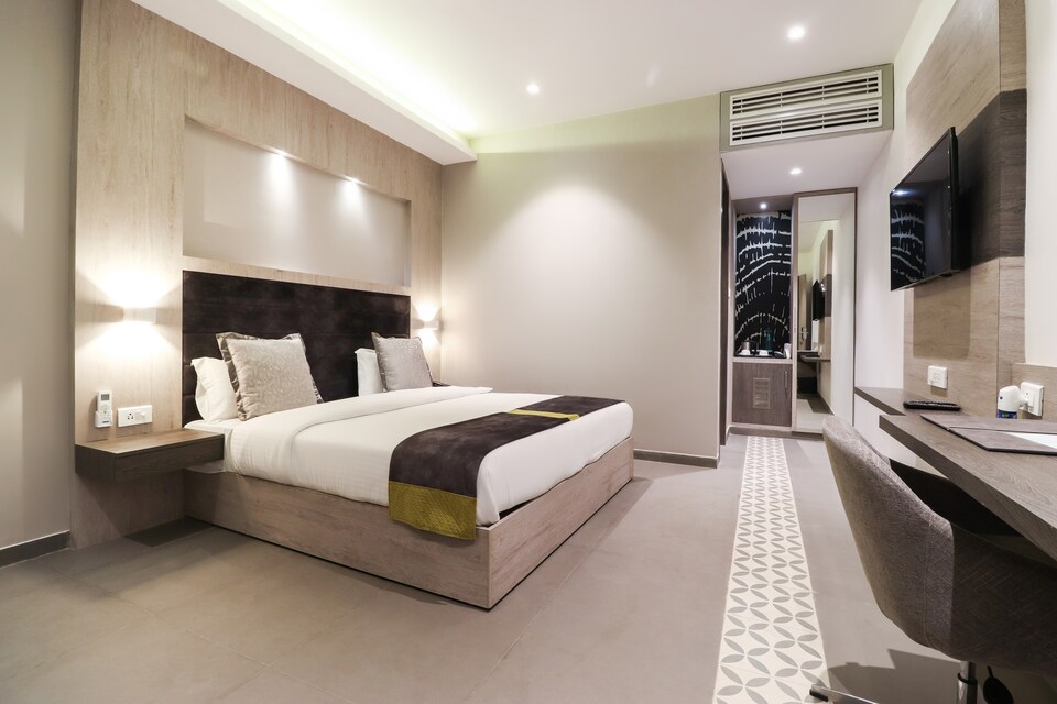 Palette - Kingston Resort, Mall Road Kanpur, Kanpur