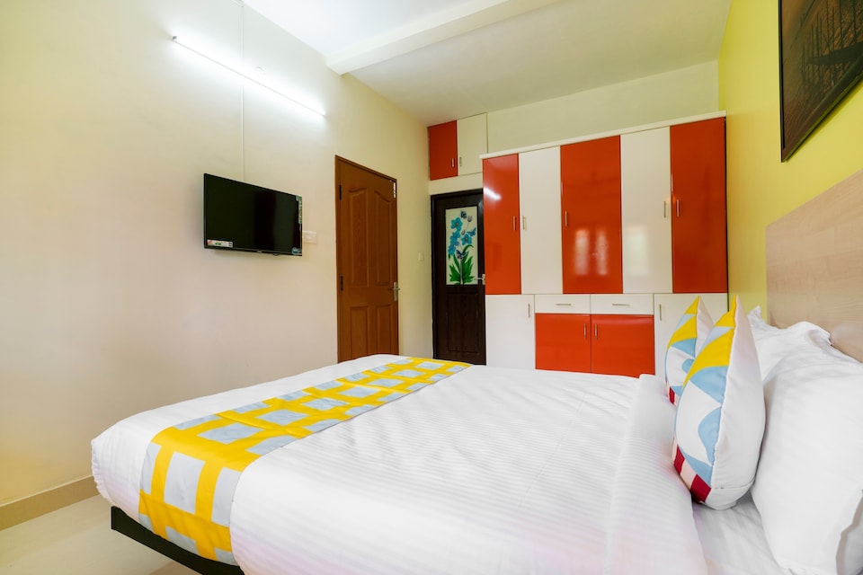 OYO Home 60121 Elegant Angel's Villa, Vytilla Kochi, Kochi