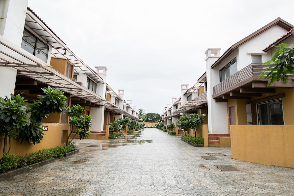 Palette - Woods Club, Valsad, Valsad