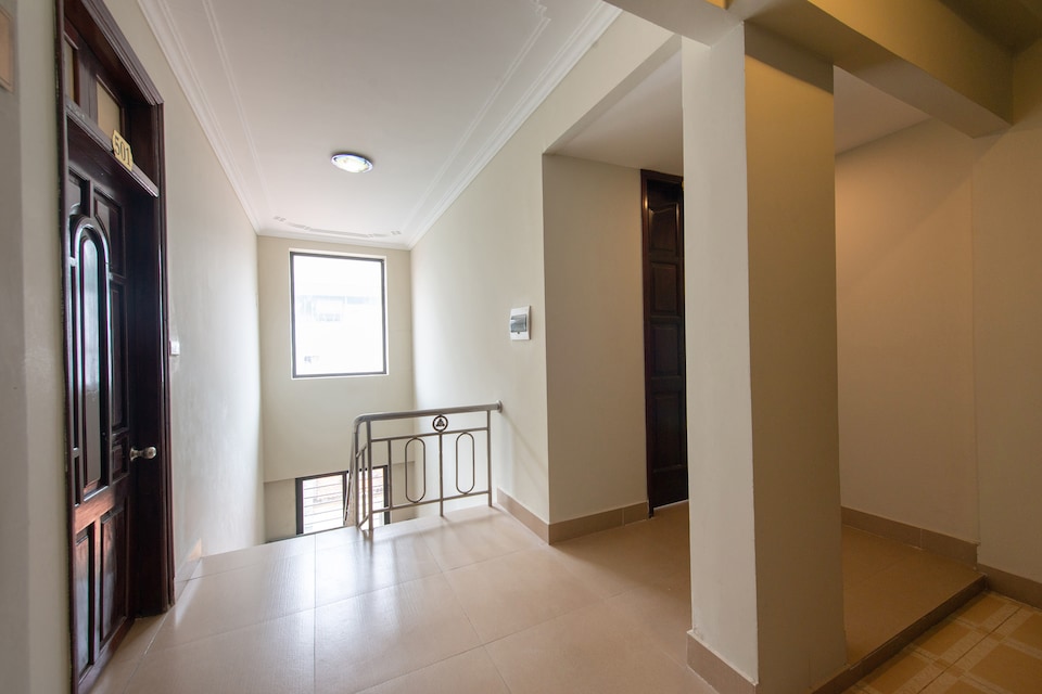 OYO 333 Nhue Giang Hotel, Bac Tu Liem, Hanoi