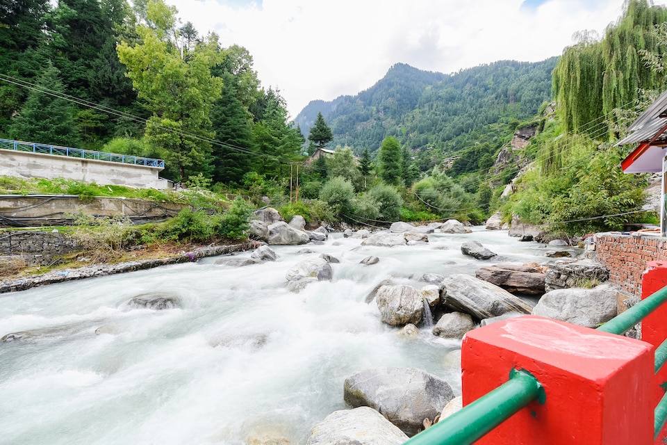 OYO Home 60138 Exquisite River View Cottage Old Manali, Old Manali Road, Manali