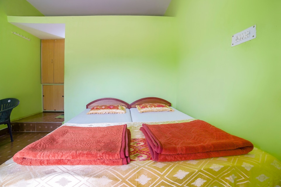 OYO 50001 Hotel Baijnath Lake View, Kausani, Kausani