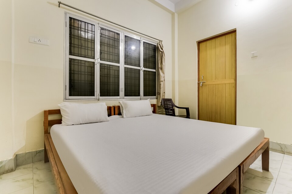 SPOT ON 60107 Gurukul Dham Hotel, Mirzapur, Mirzapur