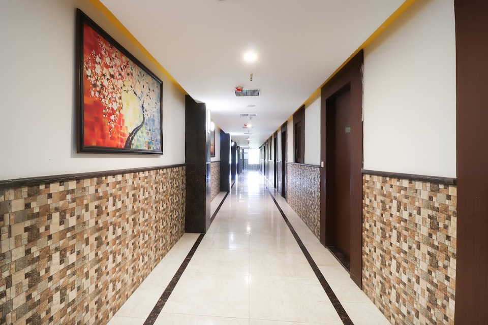 OYO 60162 City Club & Hotels, Vikas Nagar Lucknow, Lucknow