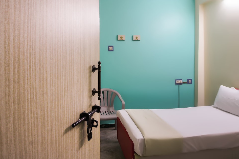 SPOT ON 60164 Ganapathy Lodge, Gandhipuram Coimbatore, Coimbatore