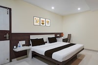 Townhouse Oak Bhilai Railway Junction Formerly Hotel Lotus