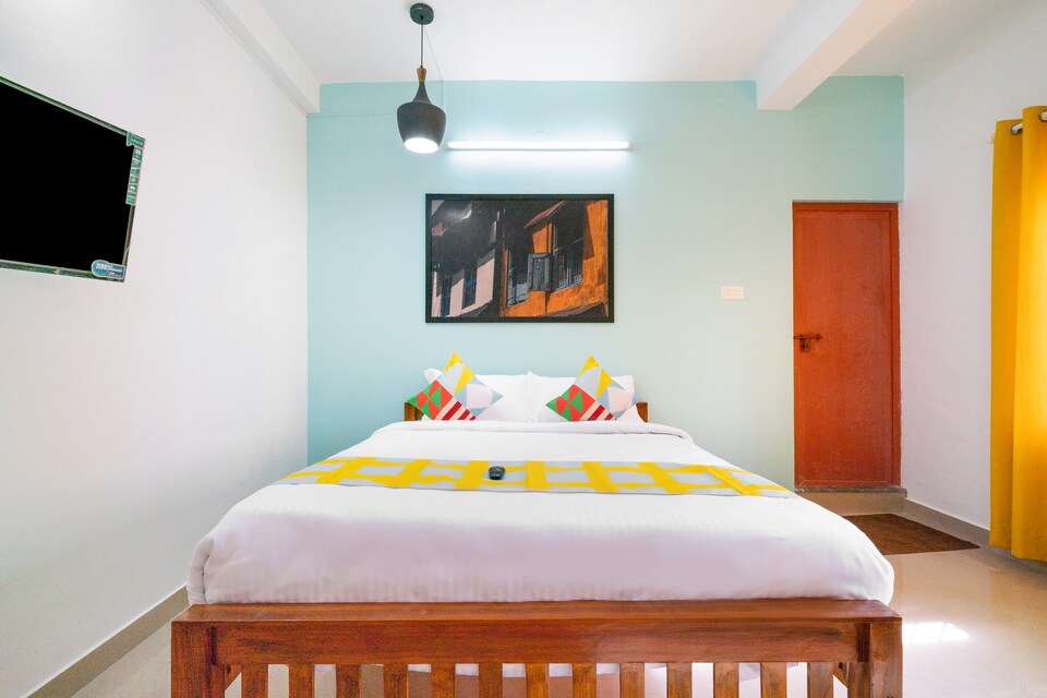 OYO Home 60193 Colorful Jacob Hudson Apartments 2bhk, Vytilla Kochi, Kochi