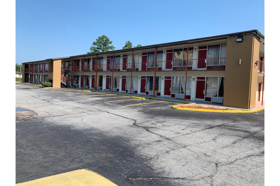 OYO Hotel Florence SC I-95 North, C29501-2, Florence