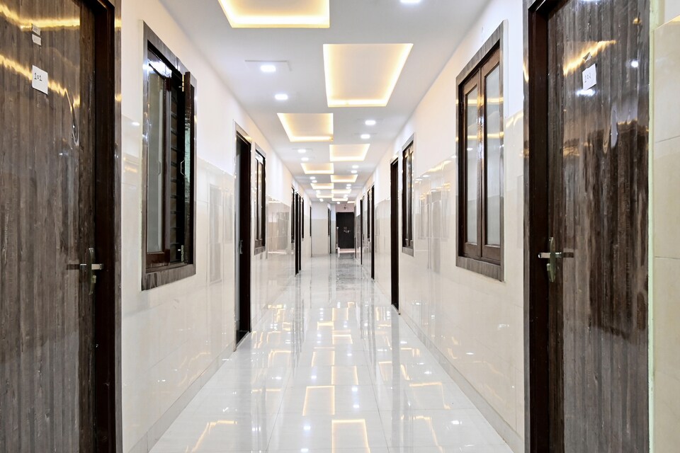 OYO 60218 Hotel Raj Inn, MG Road Agra, Agra