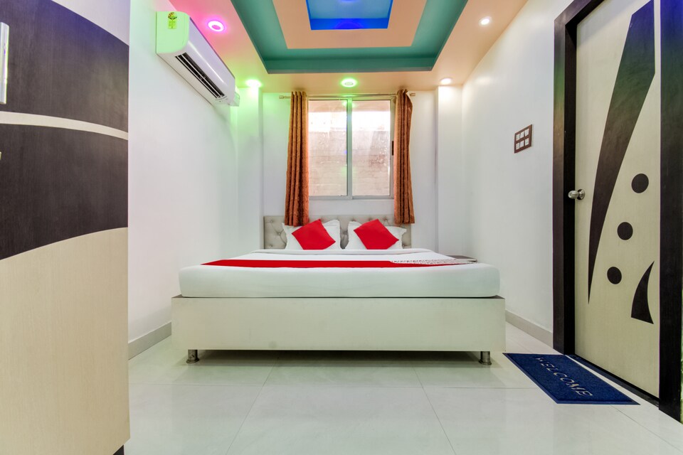 OYO 60226 Sheesh Mahal, Bailey Road, Patna