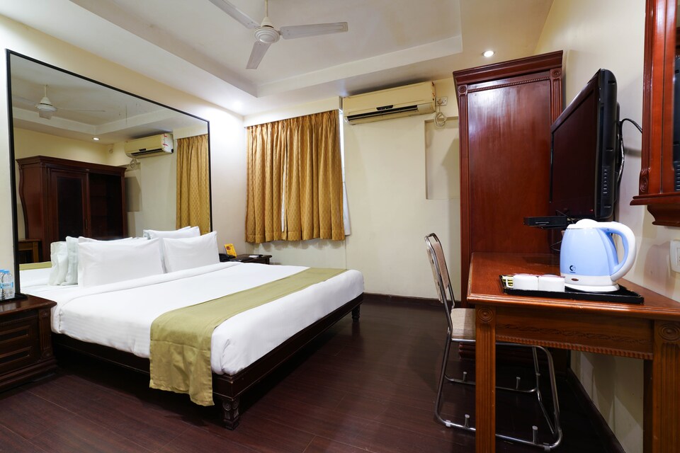 Palette - The Cent, Lakdikapul, Hyderabad