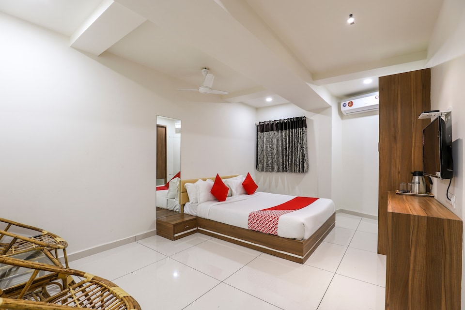 Hotel O Surbhi, Gondal Road Rajkot, Rajkot