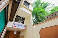 SPOT ON Dhan palace lodge
