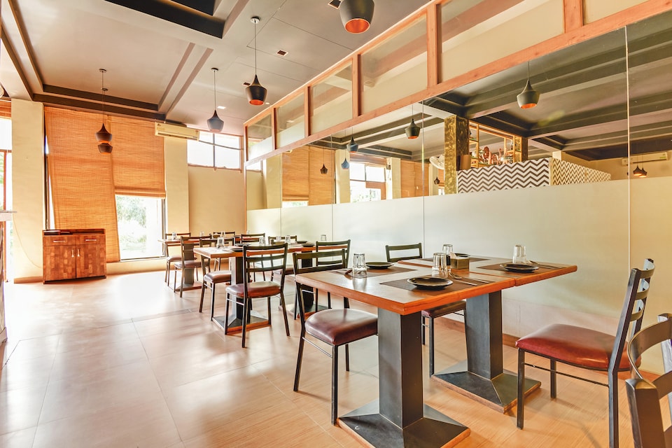 OYO 60275 Malaccka Club And Resort, Handewadi, Pune