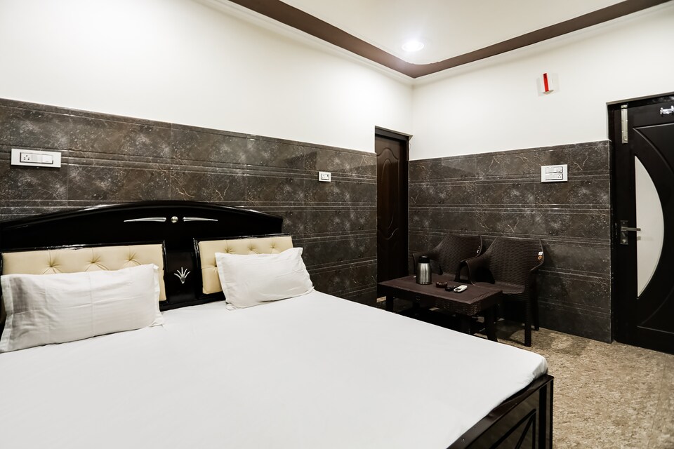 SPOT ON 60315 Hotel Ambica, Kathua, Kathua