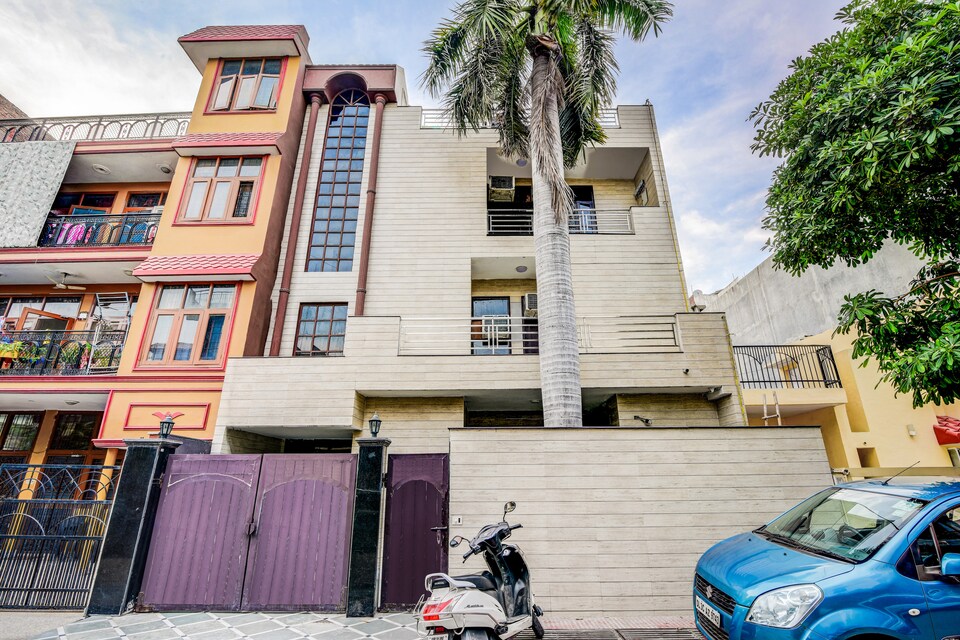 OYO LIFE NOD727 Sector 18 Metro, Noida City, Noida