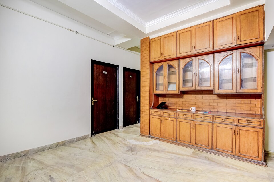 OYO LIFE NOD727 Sector 18 Metro, Noida City, Noida