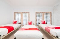 OYO 1592 Gading 4u Homestay