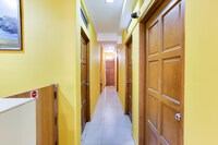 OYO 89406 Lucky Budget Hotel