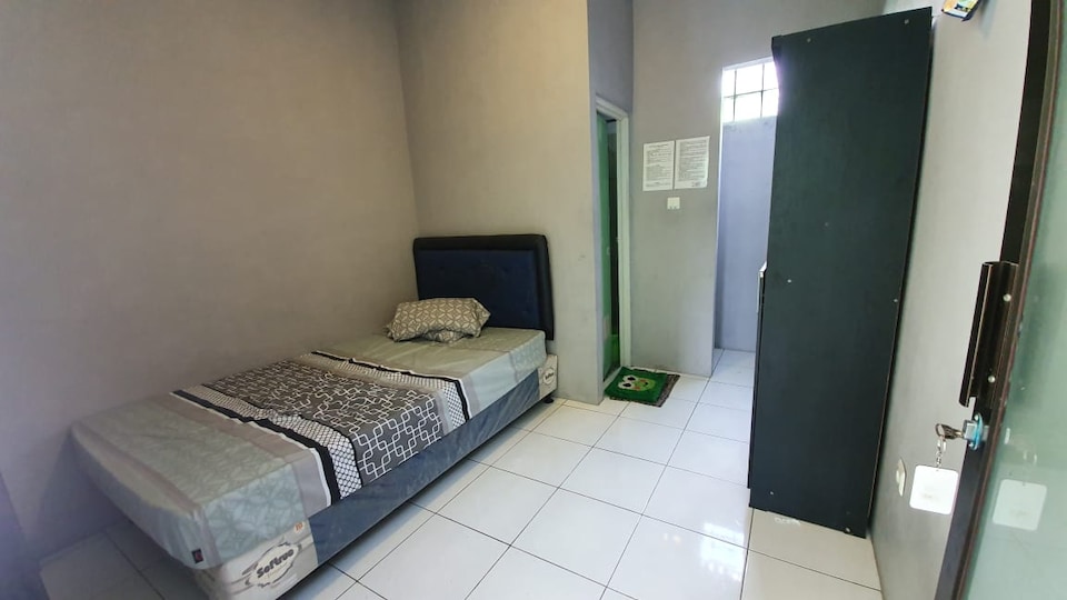 Naz Guesthouse Syariah, Sukabumi, Sukabumi