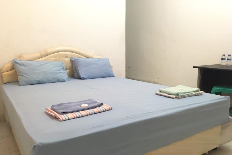 OYO 1601 Anugrah Hotel, Solo Barat, Solo