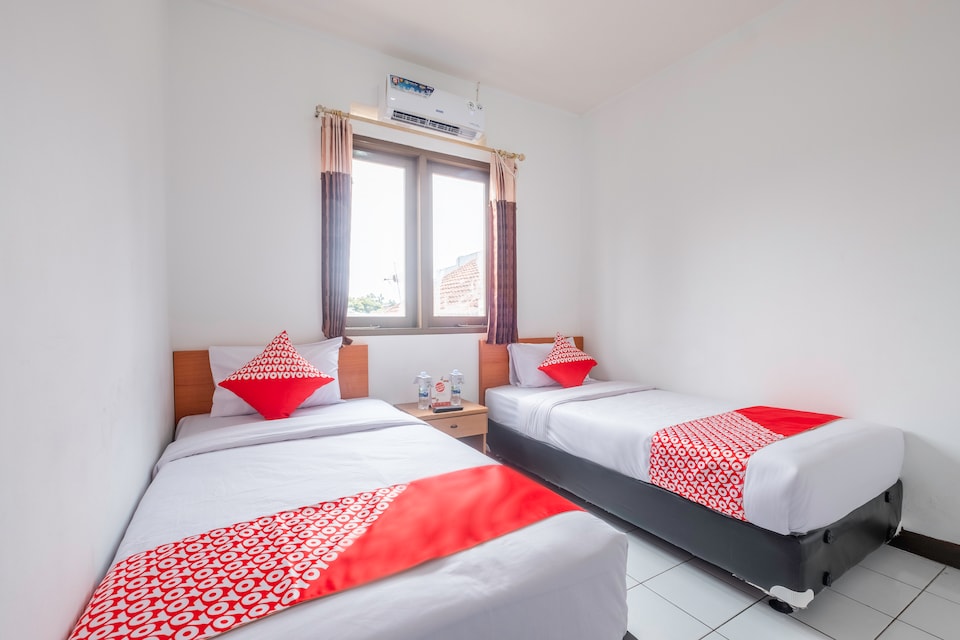 OYO 1608 Feby Maisonatte, Pasteur, Bandung