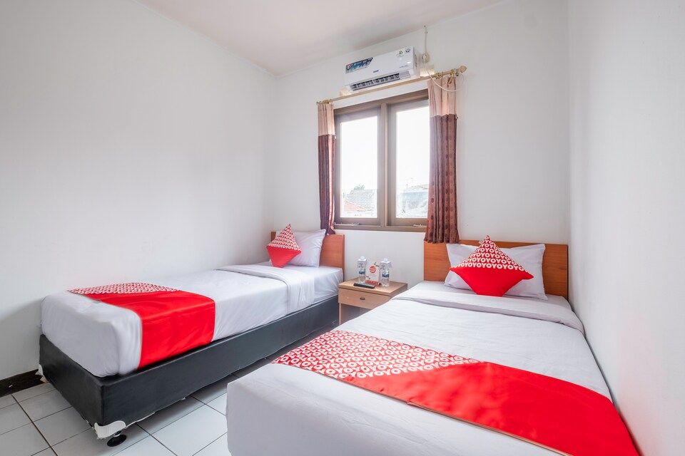 OYO 1608 Feby Maisonatte, Pasteur, Bandung