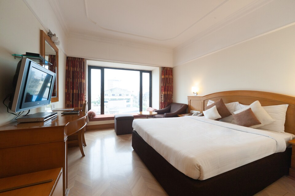 Palette - Benzz Park, Pondy Bazzar, Chennai