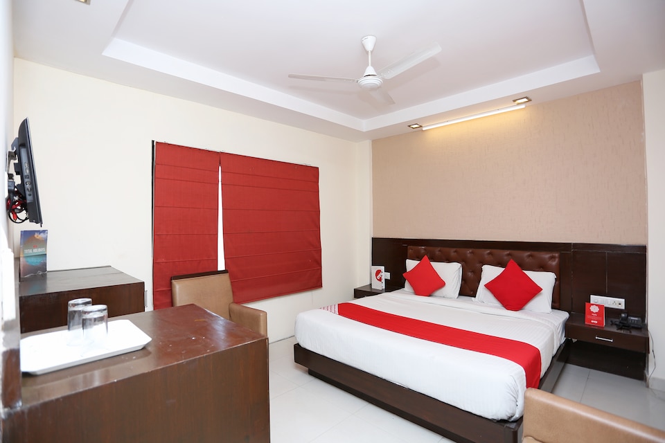 OYO 4926 Hotel Le central, Ranipur Haridwar, Haridwar