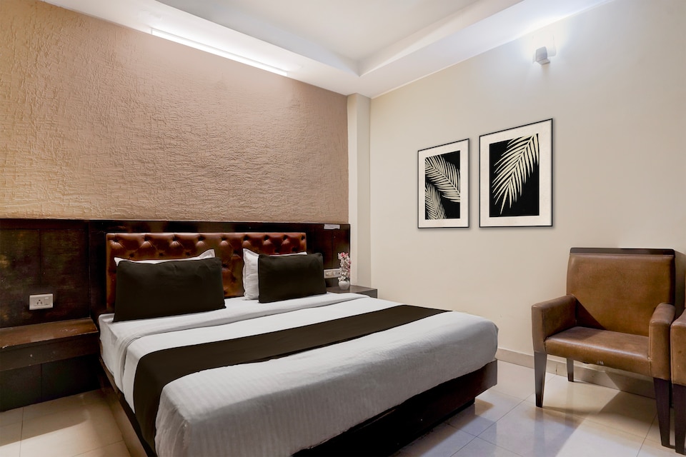 Collection O Haridwar Railway Station Formerly Le Central, Ranipur Haridwar, Haridwar