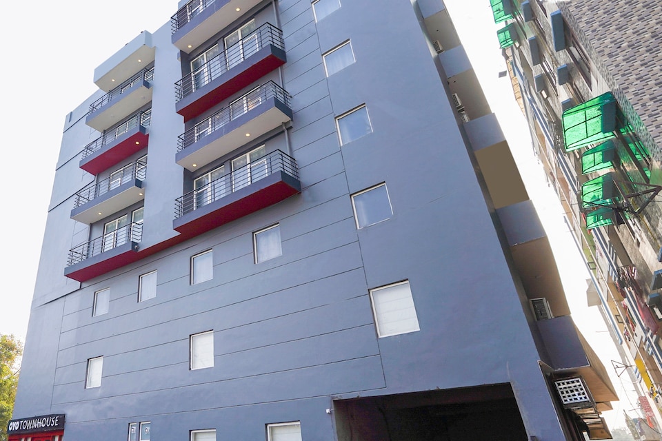 Live on NOD1014, Noida Industrial Area Mamura, Noida