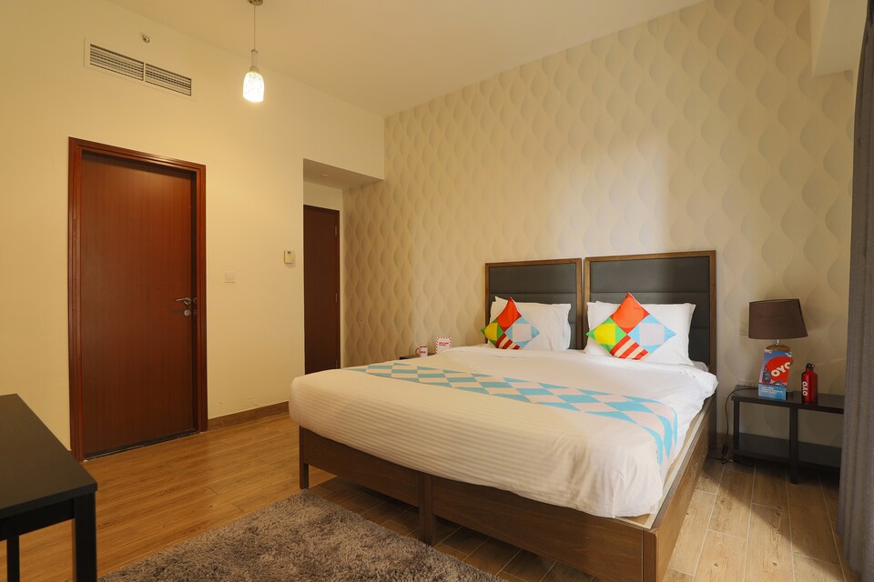 OYO Home 284 3BHK 104 sadaf 4, Jumeirah Beach Residence Dubai, Dubai