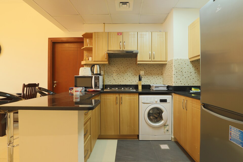 OYO Home 290 Elite 8 Sports Residence, Jumeirah Village Circle Dubai, Dubai