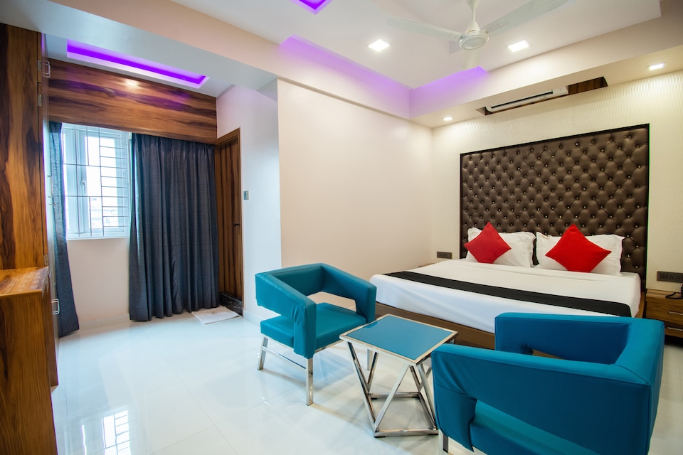 Capital O 60412 Hotel Orion Crystal, Park Circus Kolkata, Kolkata