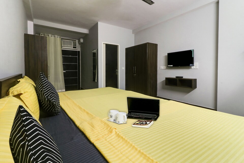 OYO LIFE GRG1696 Sector 54 Metro, Golf Course Road, Gurgaon