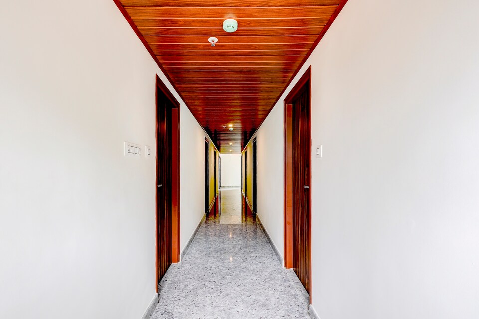 Capital O 60419 Hotello Whitefield, KR Puram Bangalore, Bangalore