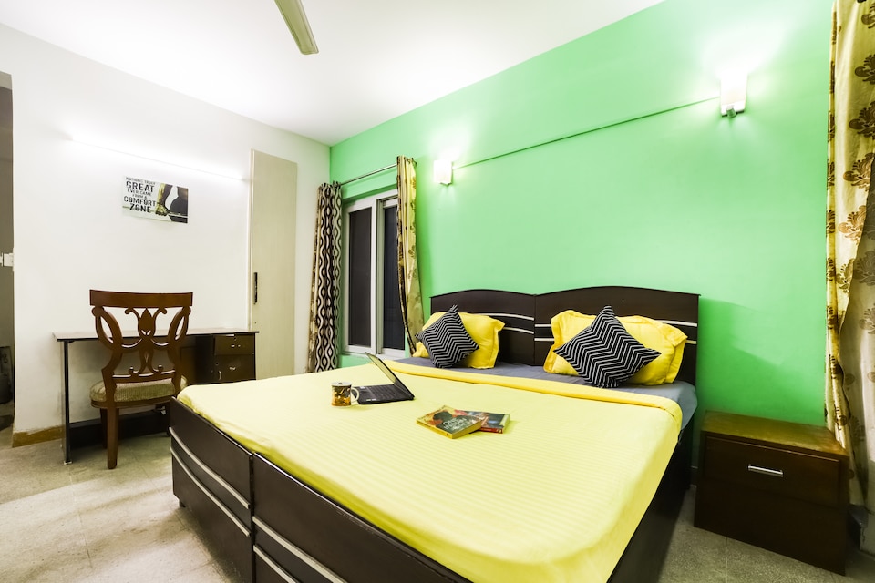 OYO LIFE NOD731 Golf Course Metro, Noida City, Noida