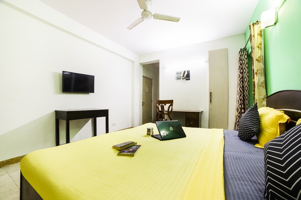 OYO LIFE NOD731 Golf Course Metro, Noida City, Noida