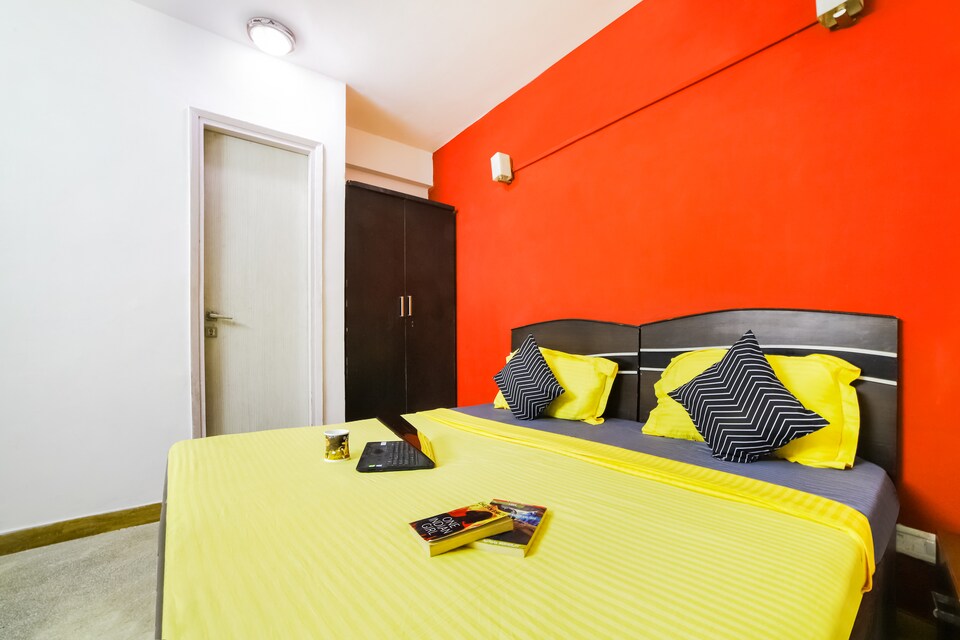 OYO LIFE NOD731 Golf Course Metro, Noida City, Noida