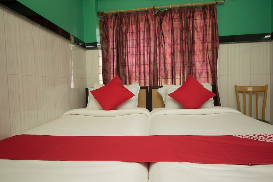 OYO 16064 Hotel Tirupati, New Jalpaiguri Station Area Siliguri, Siliguri